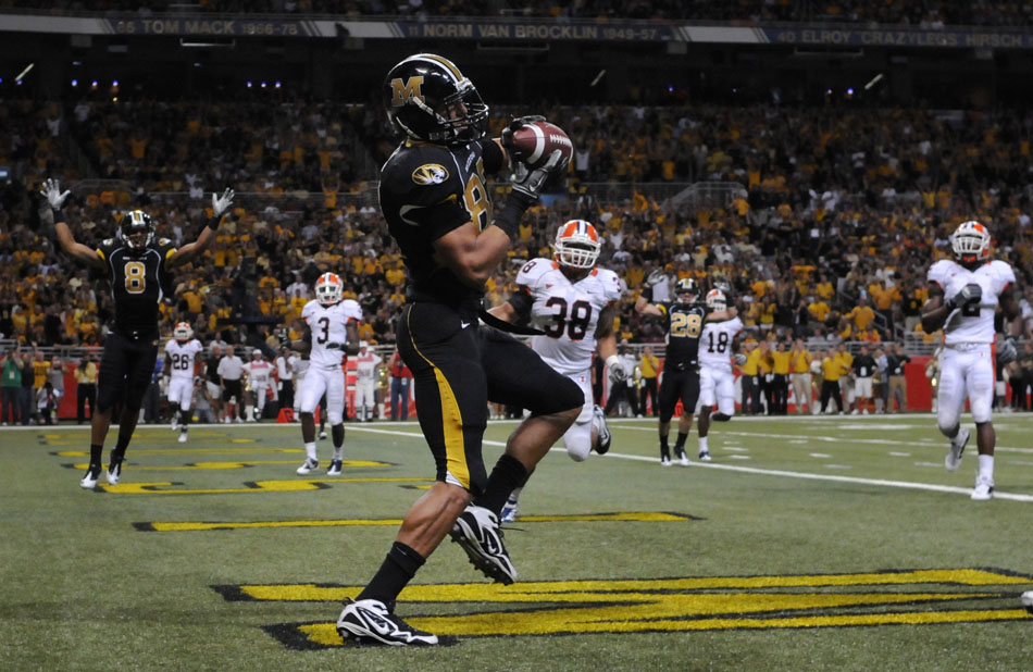 Missouri tight end Michael Egnew catches a wide open touchdown during a game on Saturday, Sept. 4, 2010, at the Edward Jones Dome in St. Louis.