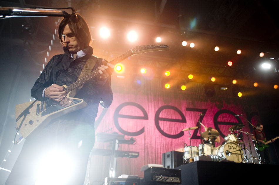 Weezer guitarist Brian Bell performs during a show on Saturday, Sept. 25, 2010, at Bradley University.