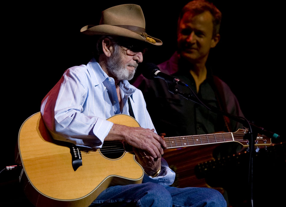 Country music artist Don Williams performs on Sunday, Nov. 7, 2010, at the Peoria Civic Center.