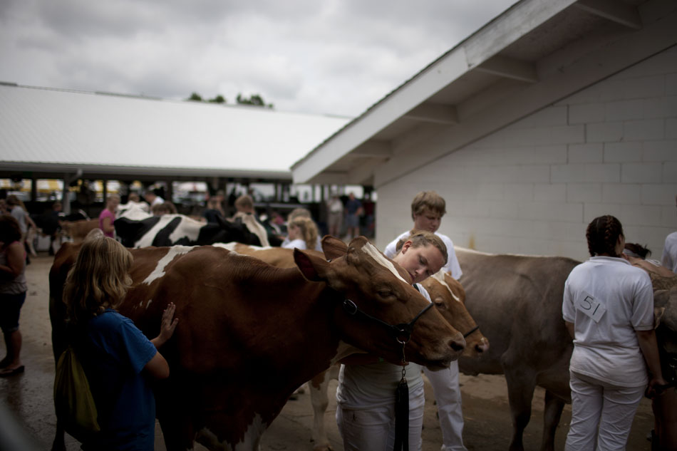 4-H competitors wait outside of the show area for a show during the Elkhart County 4-H Fair on Tuesday, July 24, 2012, in Goshen, Ind. (James Brosher/South Bend Tribune)
