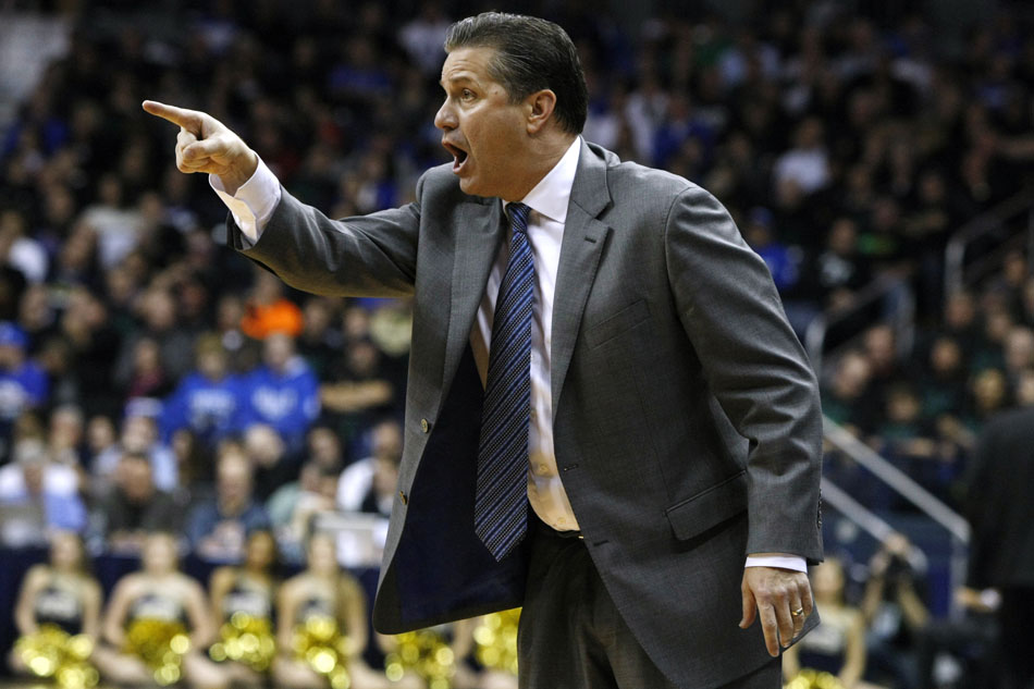 Kentucky coach John Calipari yells to his players during the second half of a NCAA men's basketball game on Thursday, Nov. 29, 2012, at the Purcell Pavilion at Notre Dame. (James Brosher/South Bend Tribune)