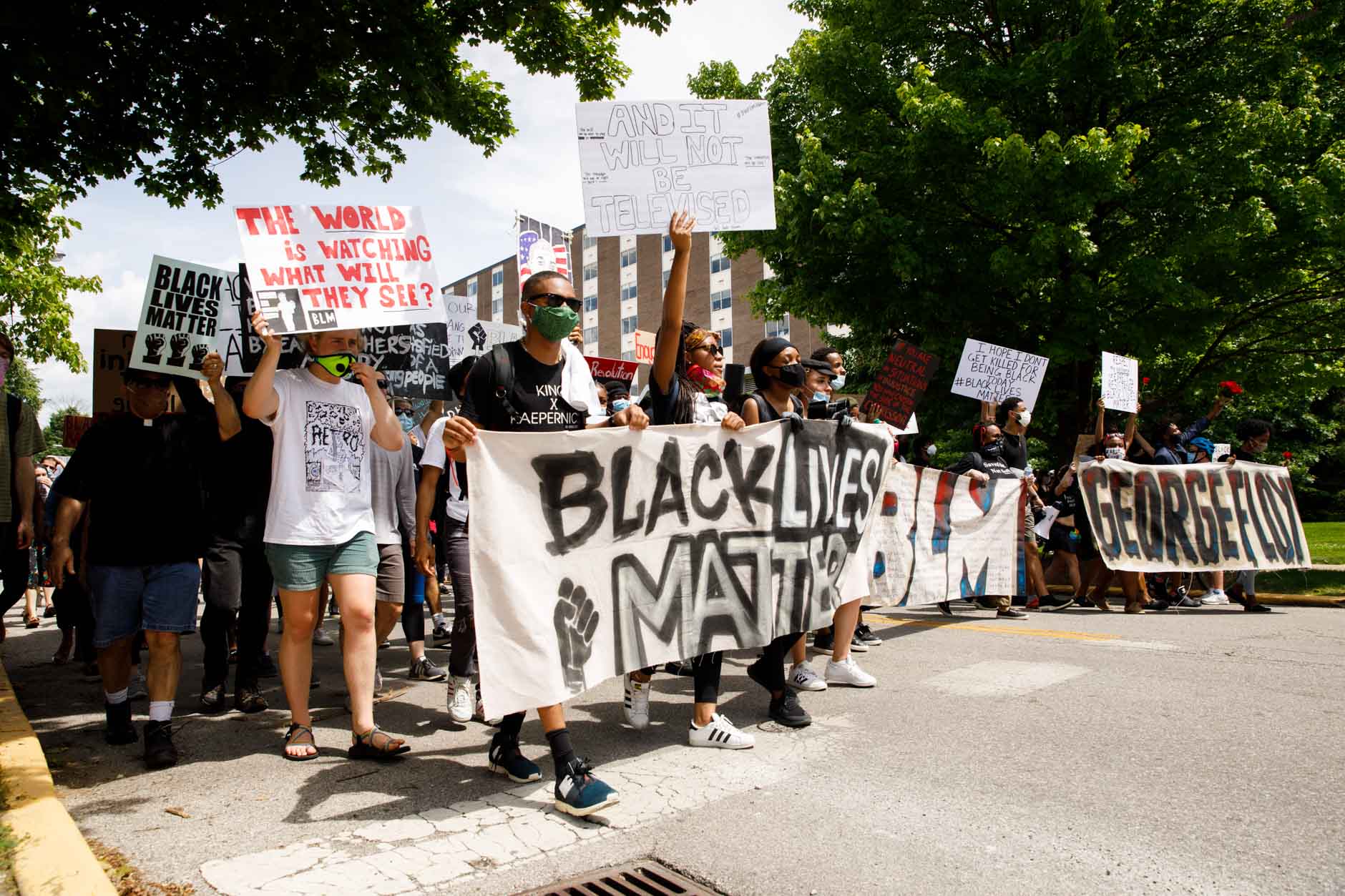 Hundreds march peacefully against police brutality along Seventh Street from Dunn Meadow at Indiana University Bloomington to the Monroe County Courthouse square on Friday, June 5, 2020. (James Brosher/Indiana University)